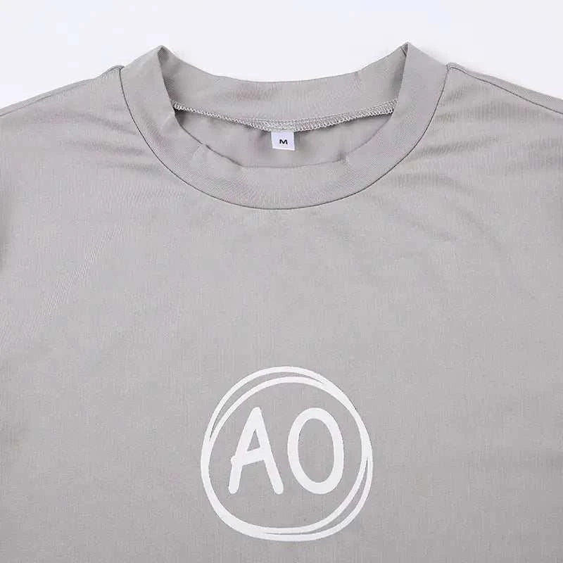 Trendy and Casual Street Scene Graphic Print Cropped T-Shirt for Men