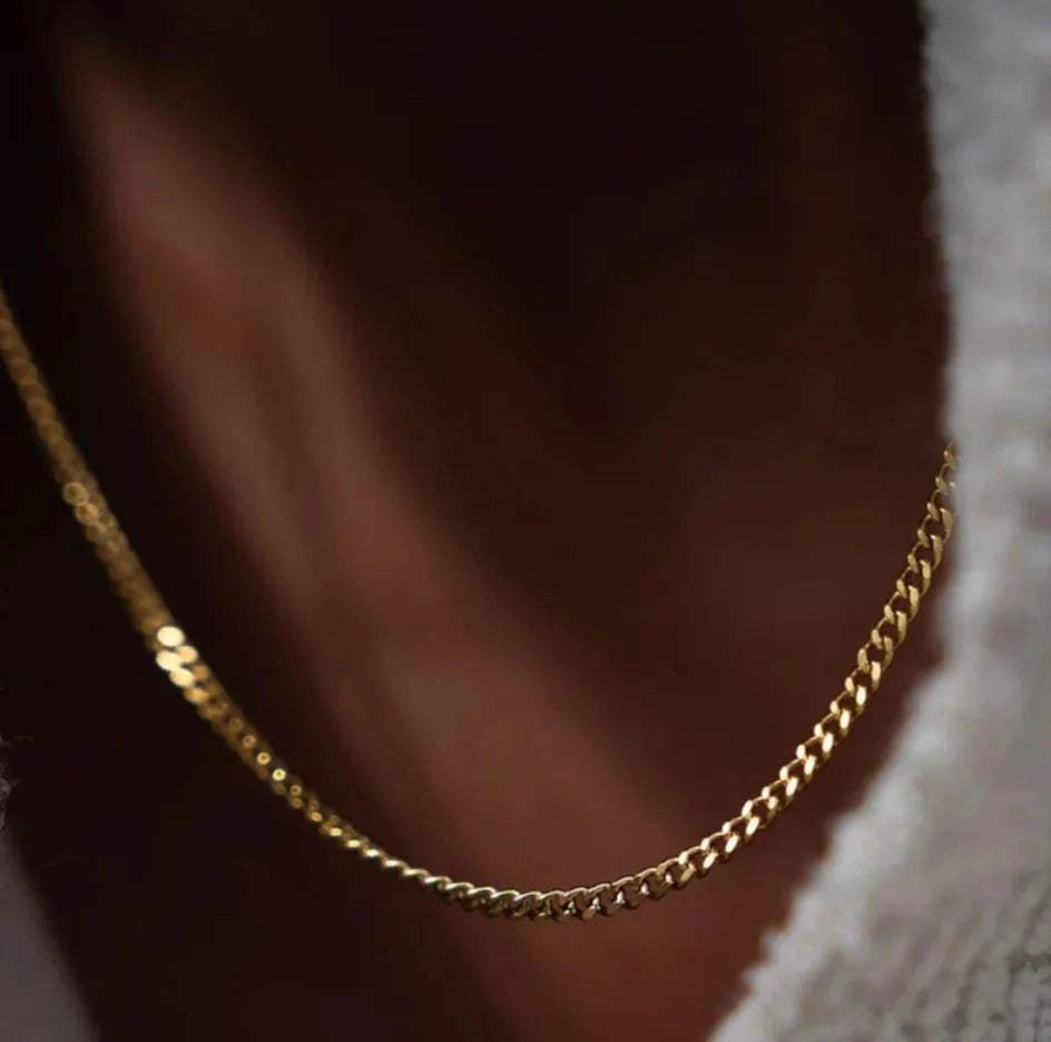 Hip Hop Cuban Link Chain Necklace Crafted in a classic hip hop style