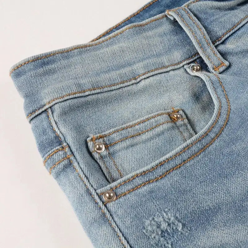 Made from quality denim these jean offer a comfortable fit and durable