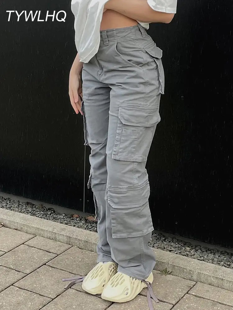 Retro-Inspired Denim For Chic Street Style with Vintage Cargo Pants